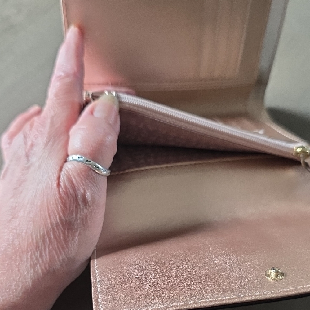 kate spade Blush Bow Leather Wallet - Picture 5 of 7